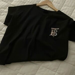 Women’s Burberry black tee size large